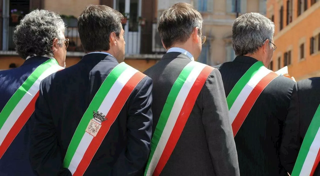 Stipendi dipendenti comunali, aumenti fino a 300 euro: ecco perché e da quando. Senato approva il decreto Pa