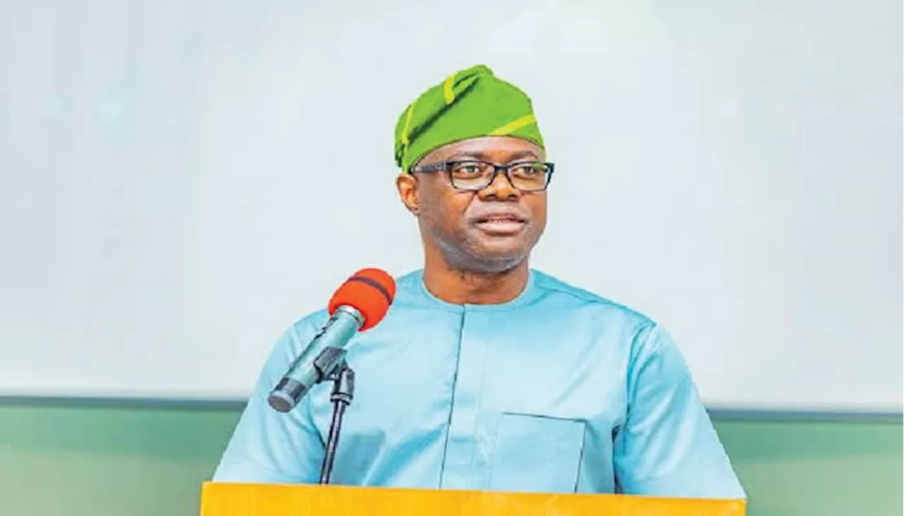 Security: Makinde hails police, donates operational vehicles