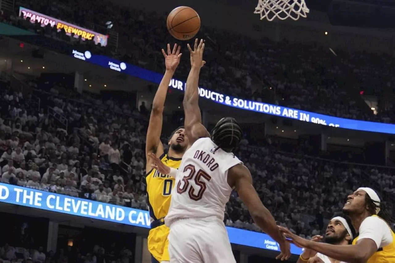 Haliburton's 3-pointer lifts Pacers over Cavs for 2-0 series lead