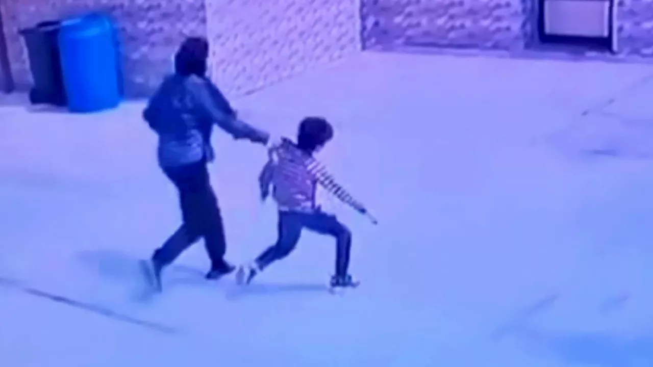 فيديو صادم لمعلمة تعنّف تلميذا مريضا بالسكري يهز المنصات المصرية