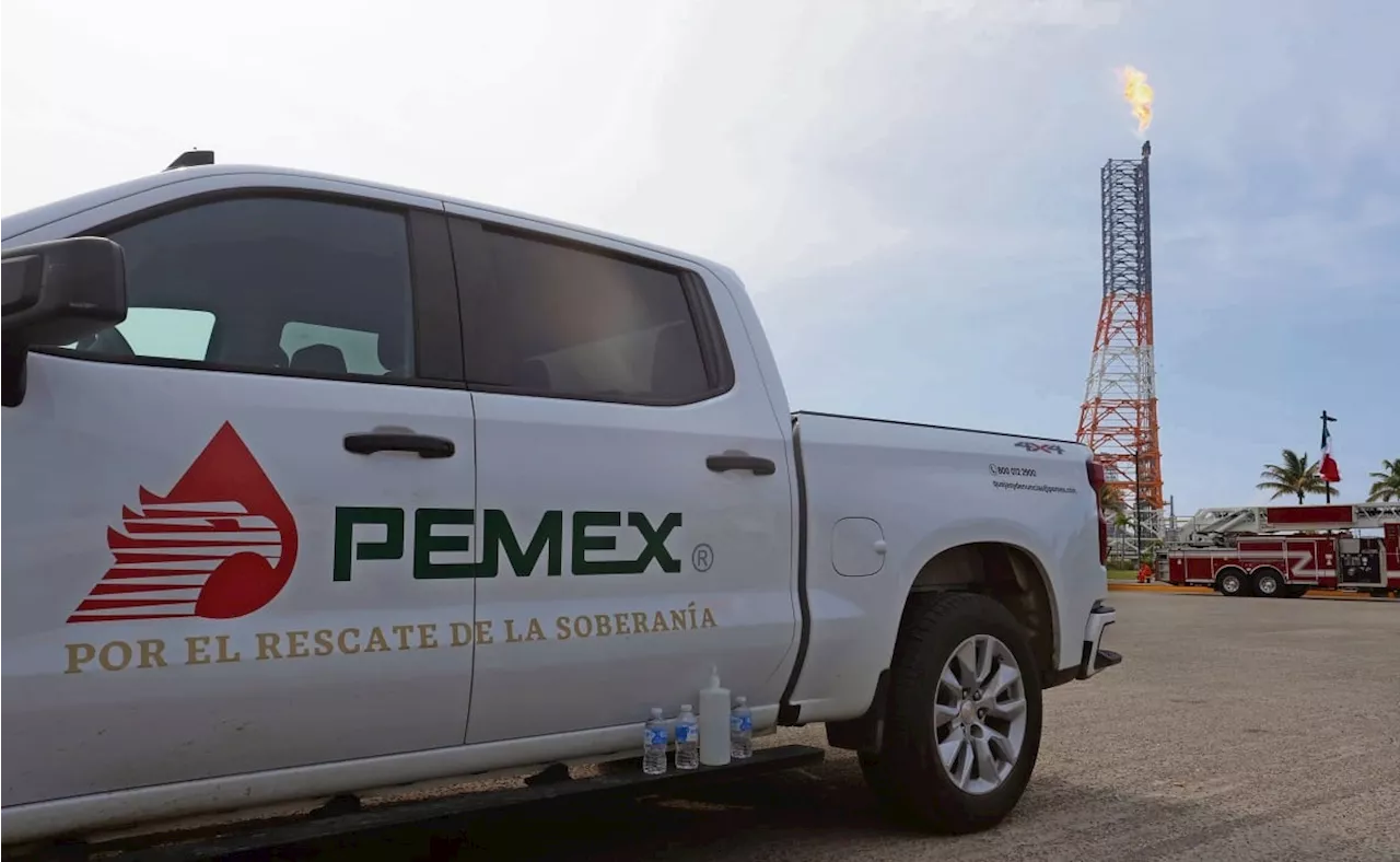 Pemex atiende dos fugas en terminal de Dos Bocas; realiza trabajos para sellar ductos y limpiar la zona