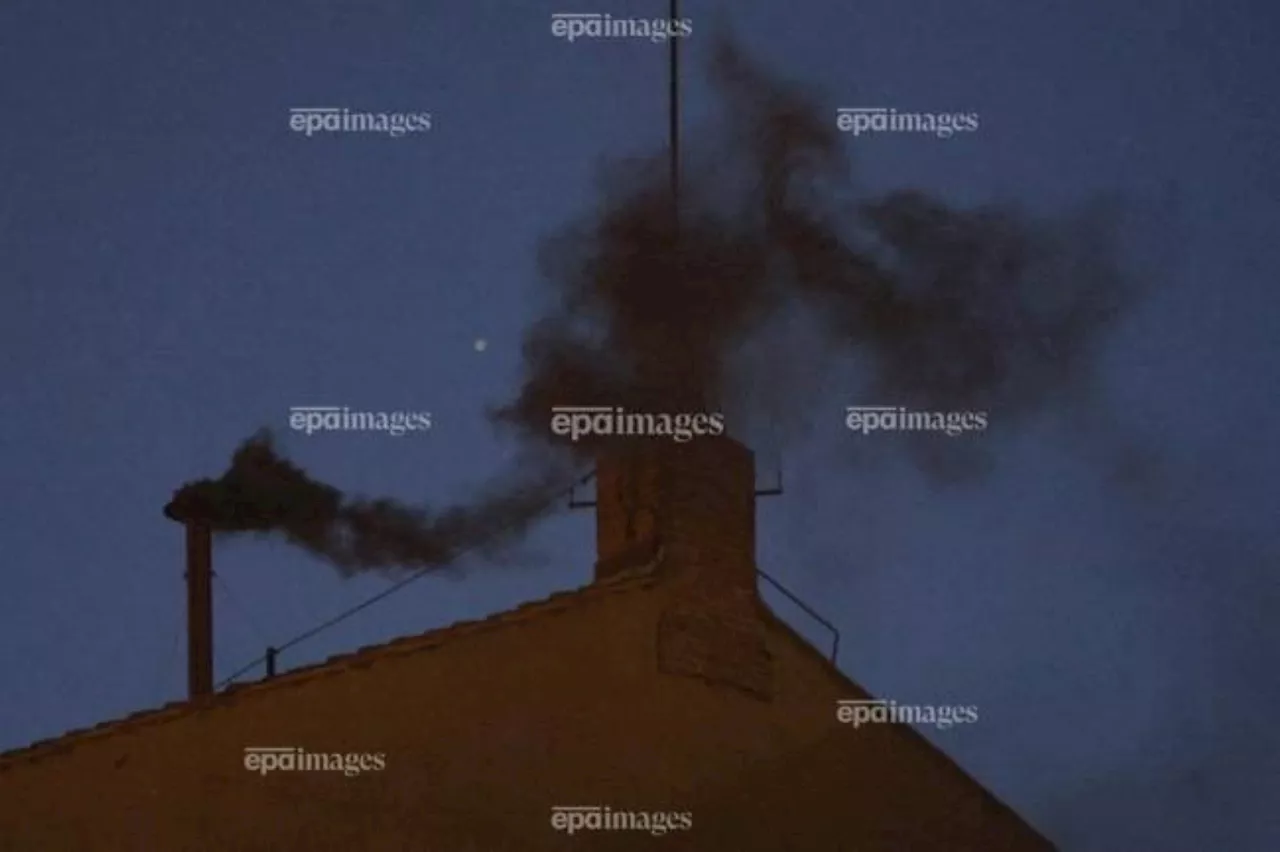 No pope on Day 1 as black smoke pours from Sistine Chapel chimney
