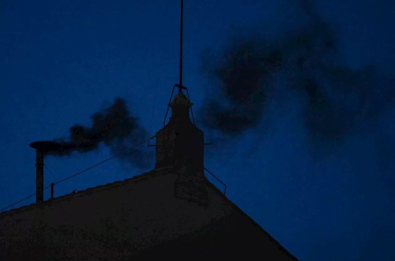 No pope on Day 1 as black smoke pours from Sistine Chapel chimney