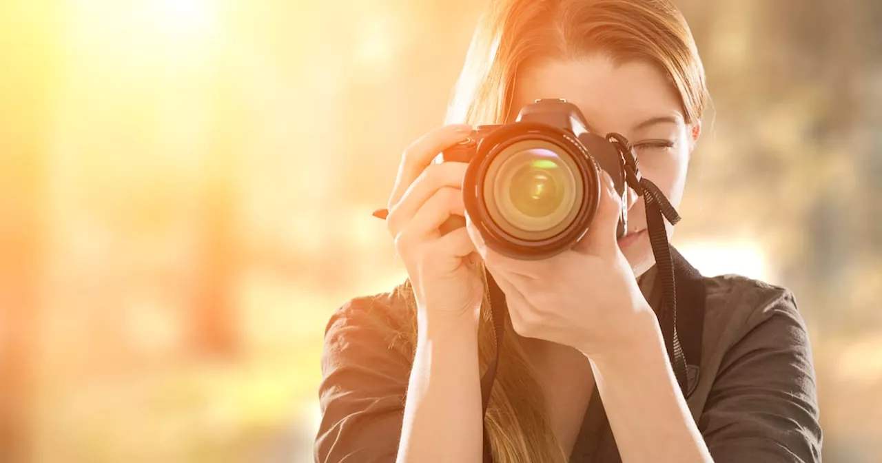 Tips para hacer el mejor retrato con tu cámara: fotografiar a mamá en su día puede ser un buen regalo