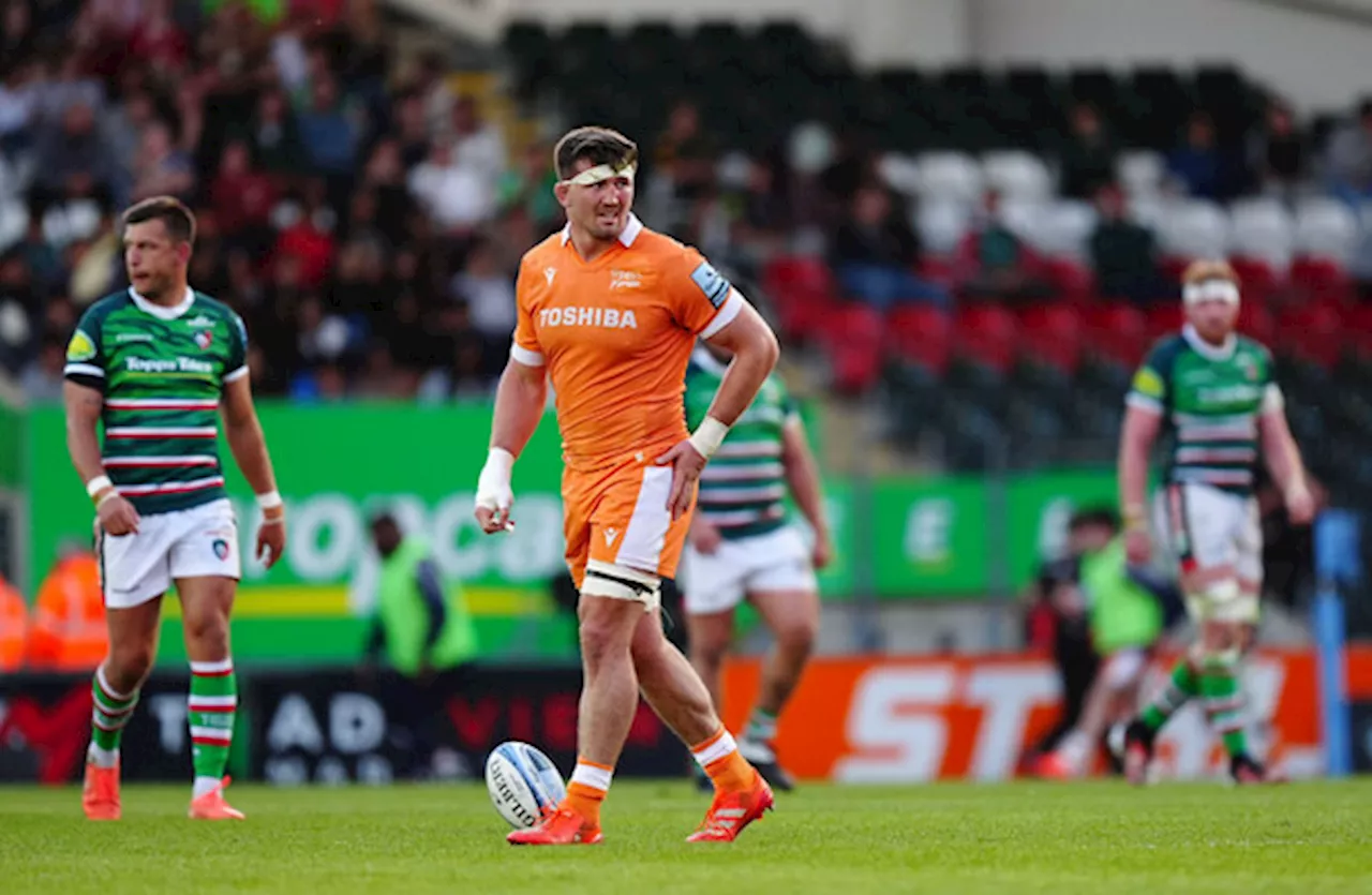 Tom Curry limps off one day after Lions call as Leicester beat Sale