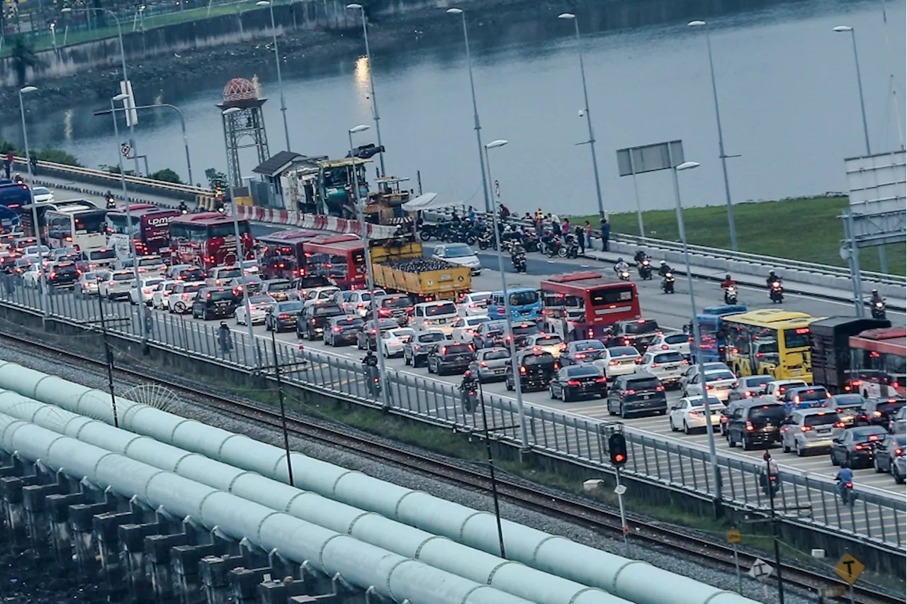 Caught cutting the line at Woodlands or Tuas? Singapore’s ICA says expect a U-turn or a blacklist