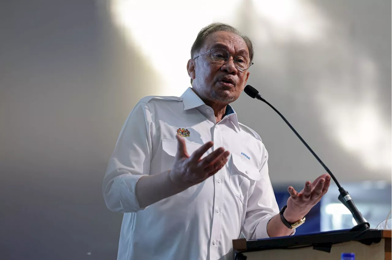 Books are a source of true knowledge, not social media, says Anwar