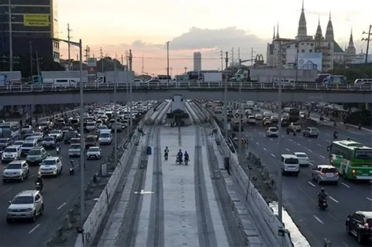 Marcos orders 1-month pause on Edsa rehab