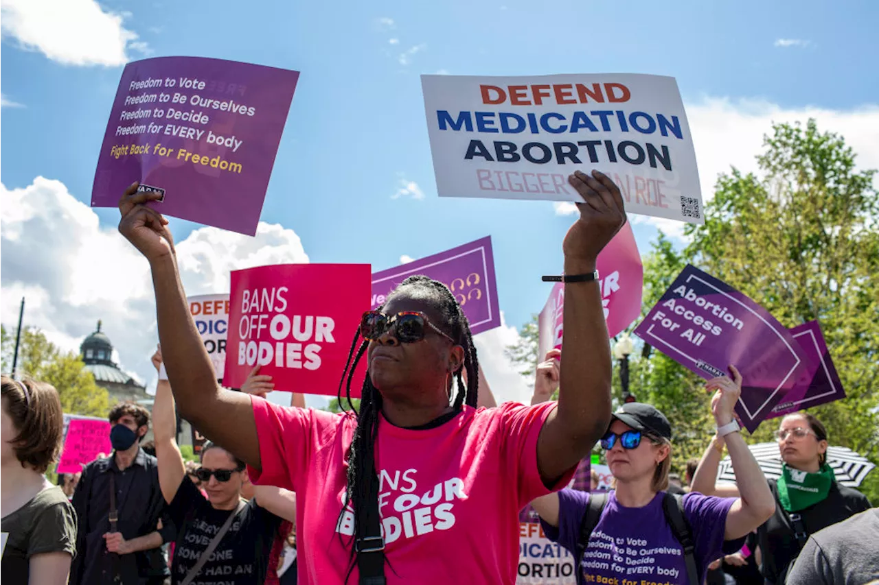 Illinois Lawmakers Pursue Creative Path to Protect Mifepristone Access—Even if FDA Revokes Approval