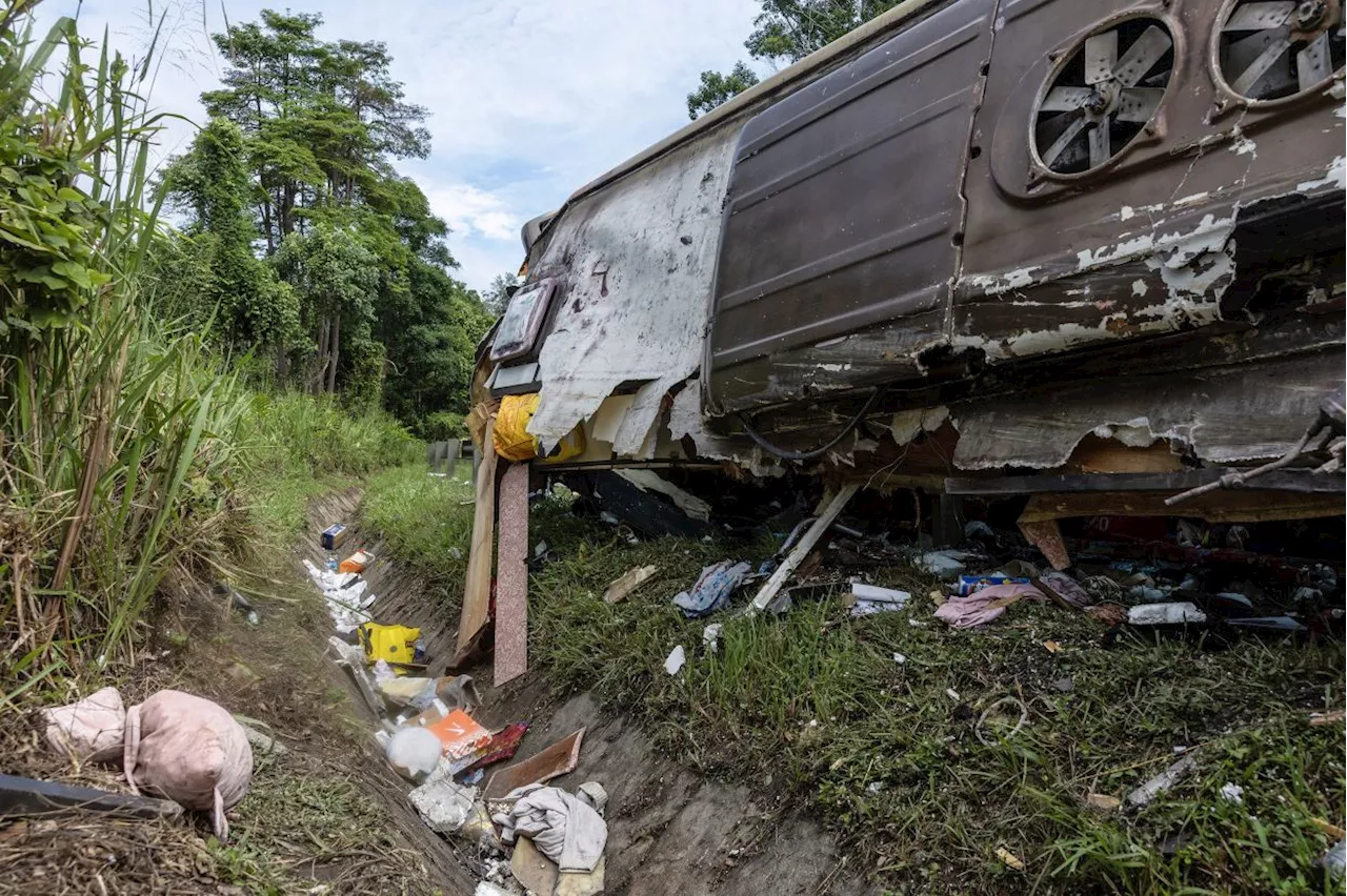 Gerik bus crash: Sultan and Sultanah of Terengganu extend condolences to victims' families