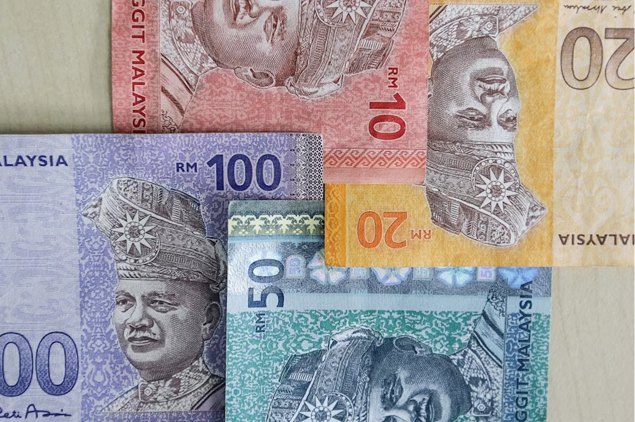 Ringgit strengthens against greenback as US tariff concerns weigh on global markets