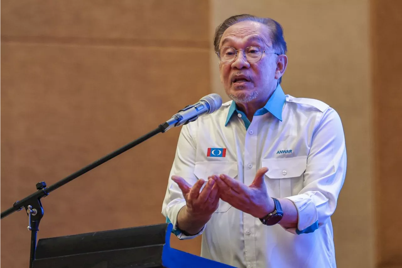 Govt bears almost half a million ringgit in cost for Tun Mahathir's trip to Nikkei conference