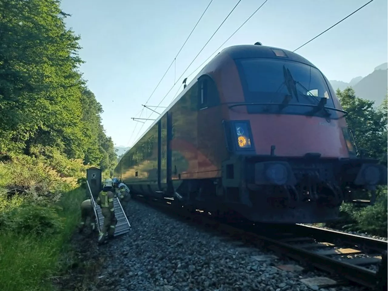 Railjet Evakuierung bei Landeck: Oberleitungsschaden