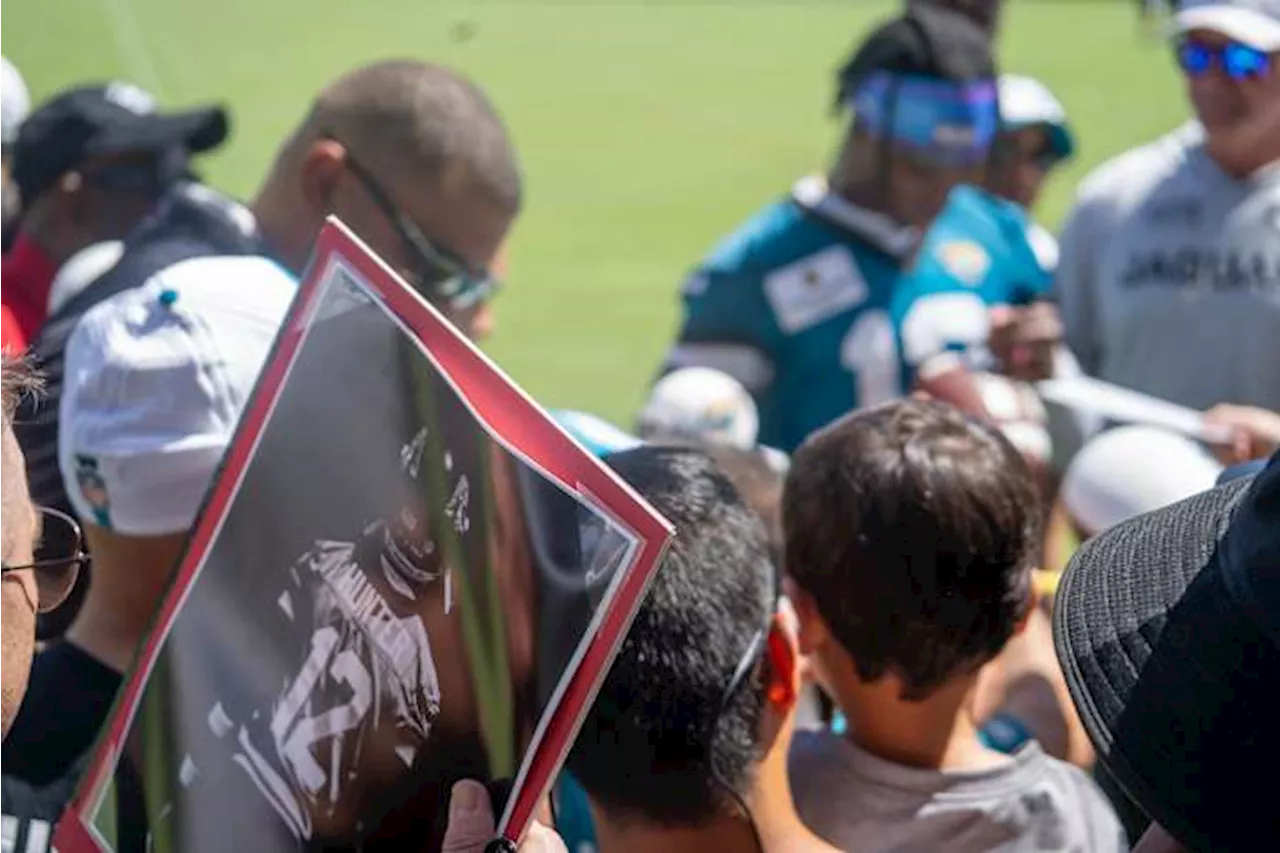 Minicamp notebook: Defense shines as fans cheer on; BTJ OK after injury scare