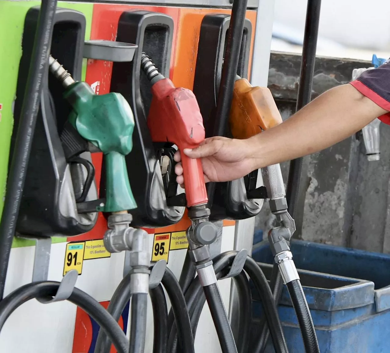 Fuel price hike expected for second straight week
