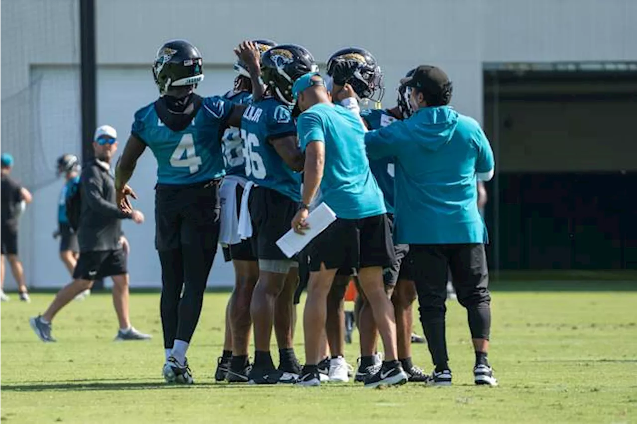Jaguars minicamp notebook: Trevor Lawrence getting more comfortable; Travis Hunter gets reps on O and D