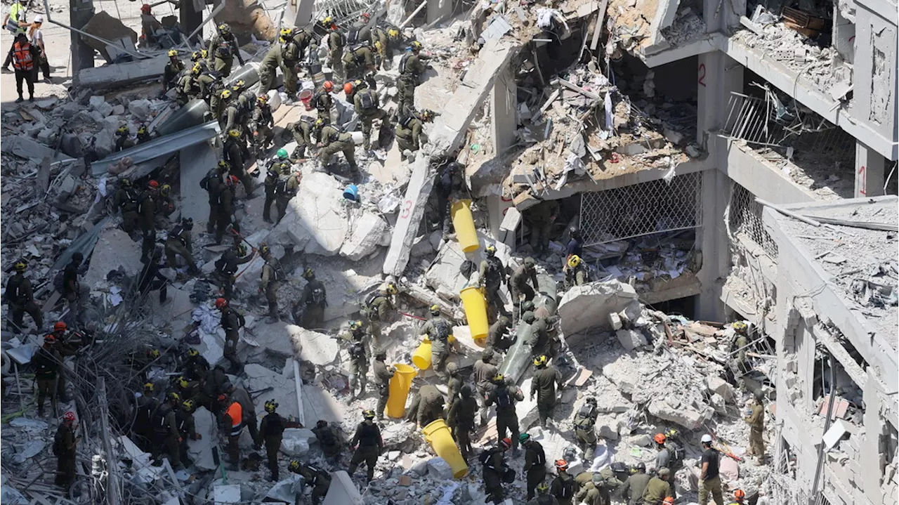 Idf, colpito il quartier generale nucleare dell'Iran. Nuove esplosioni udite a Teheran