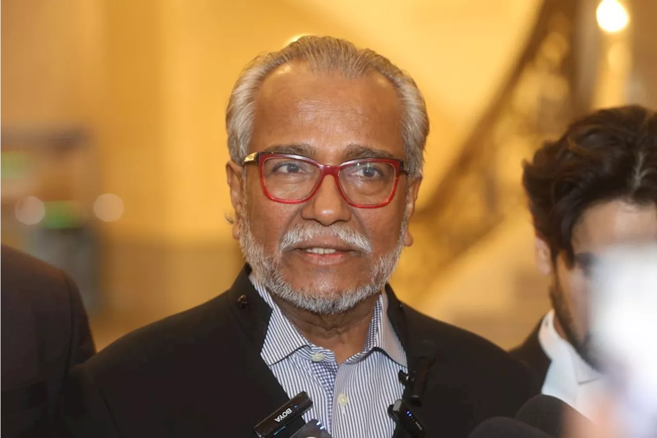 Shafee files police report on behalf of Najib over 'royal addendum'