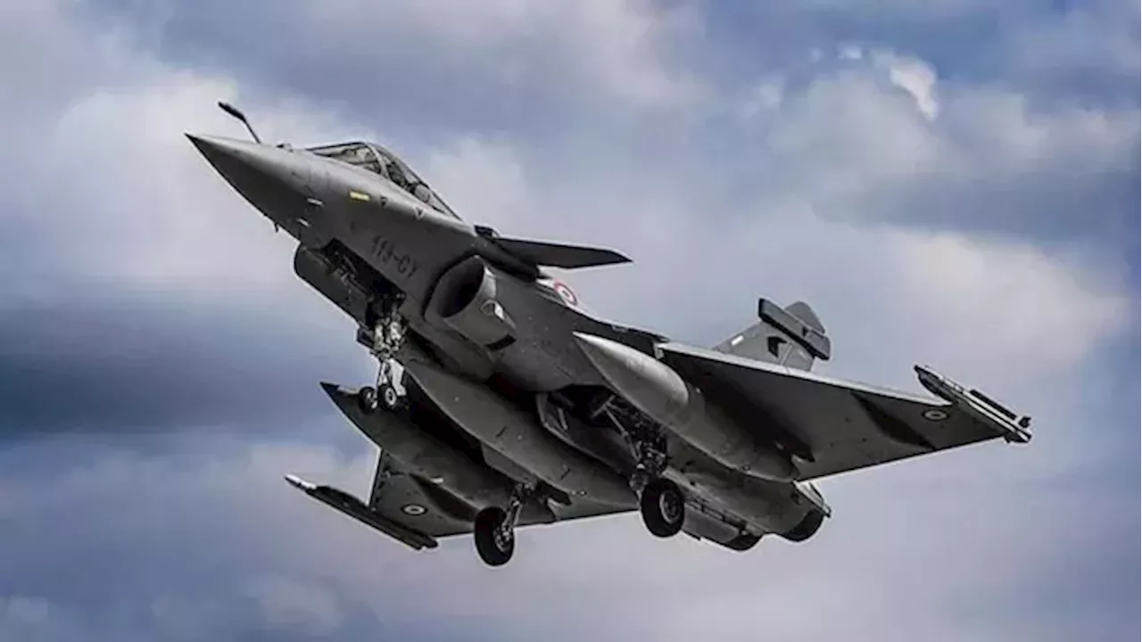 Indian Airforce: लड़ाकू विमानों की बढ़ेगी मारक क्षमता, ग्लाइड बम से होंगे लैस; DRDO में चल रहा काम