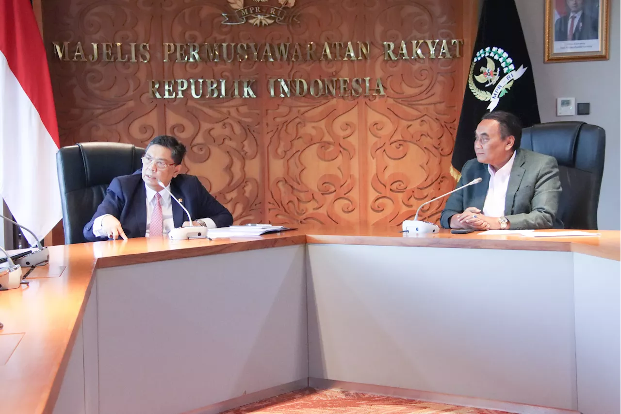 Konflik Iran-Israel Memanas, Bambang Pacul Ingatkan Waspadai Dampaknya Bagi Indonesia