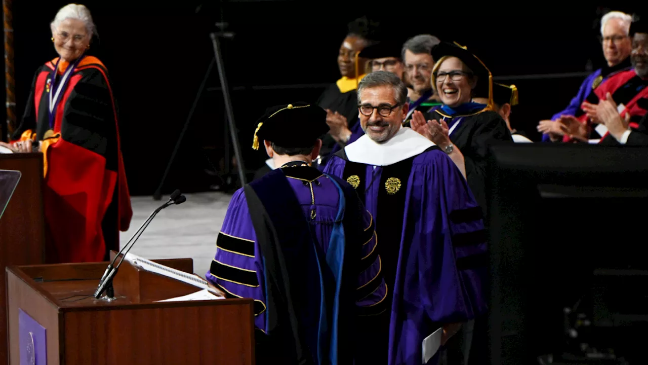Steve Carrell breaks into dance during his Northwestern University commencement speech