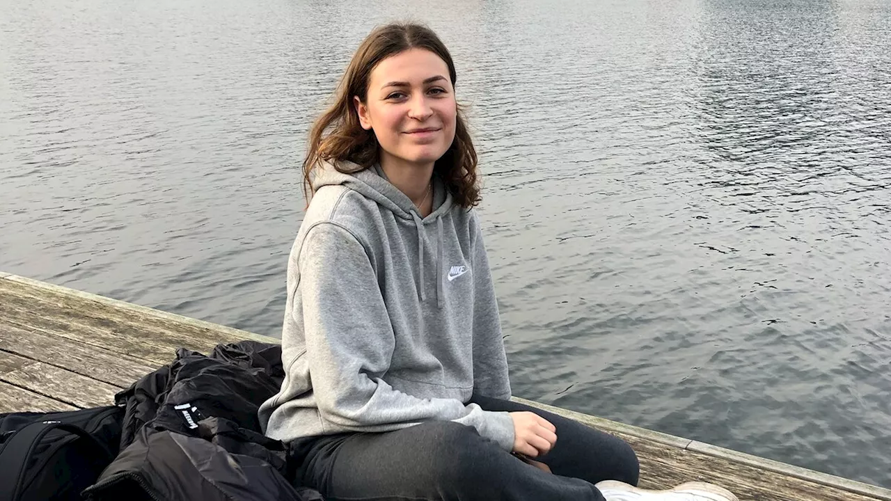 Sarah blev sendt fra læge til læge, da hun var allermest syg: 'Det er fuldstændig vanvittigt'