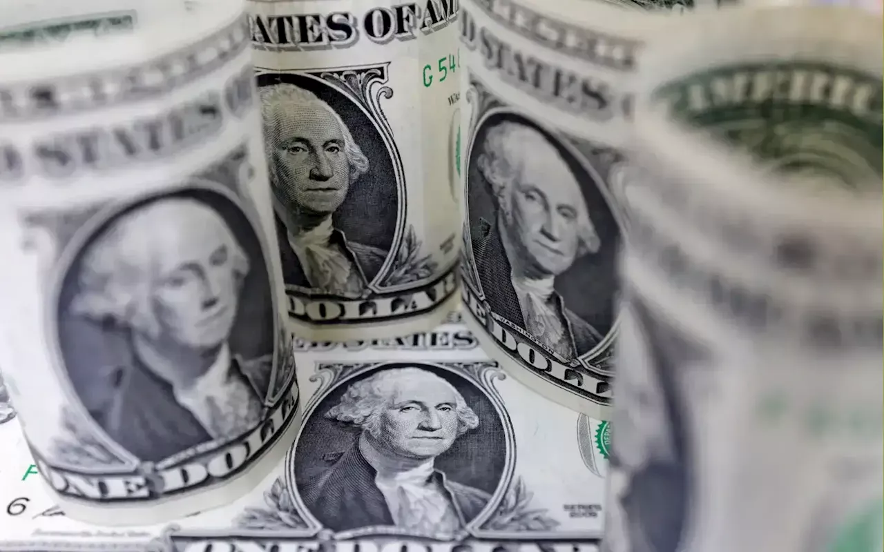 US dollar declines as traders assess tariff outlook