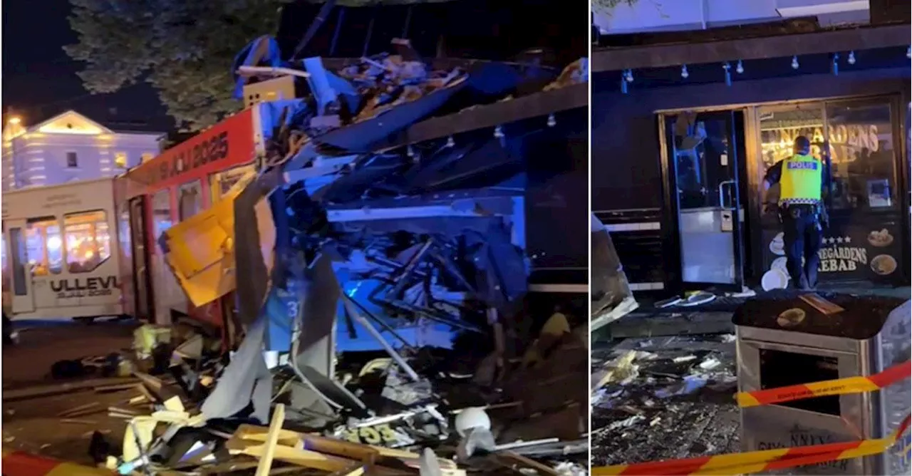 Spårvagn har kört in i pizzeria – minst åtta skadade