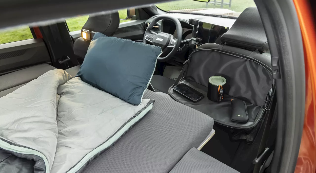 Dacia Bigster, la versatilità di un Suv viaggiatore: l'abitacolo è anche una stanza da letto