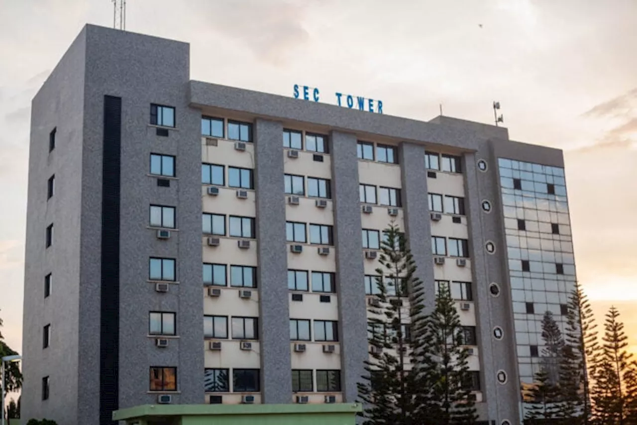 SEC prohibits independent directors from becoming CEO, limits chairmanship to 4 years