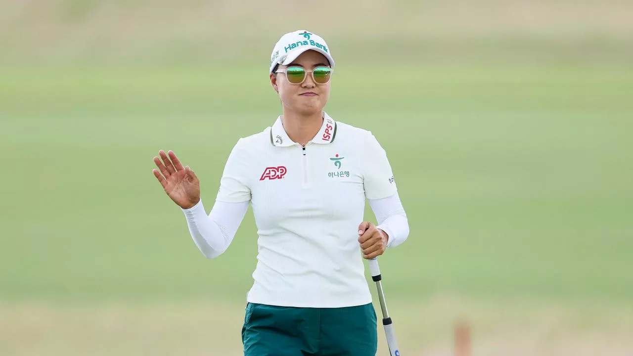 Aussie star in the lead with third major title and $3.7 million payday in her sights