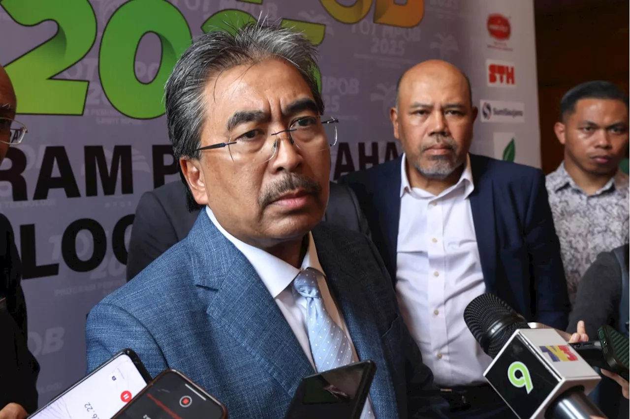 Umno must organise early for GE16, says Johari