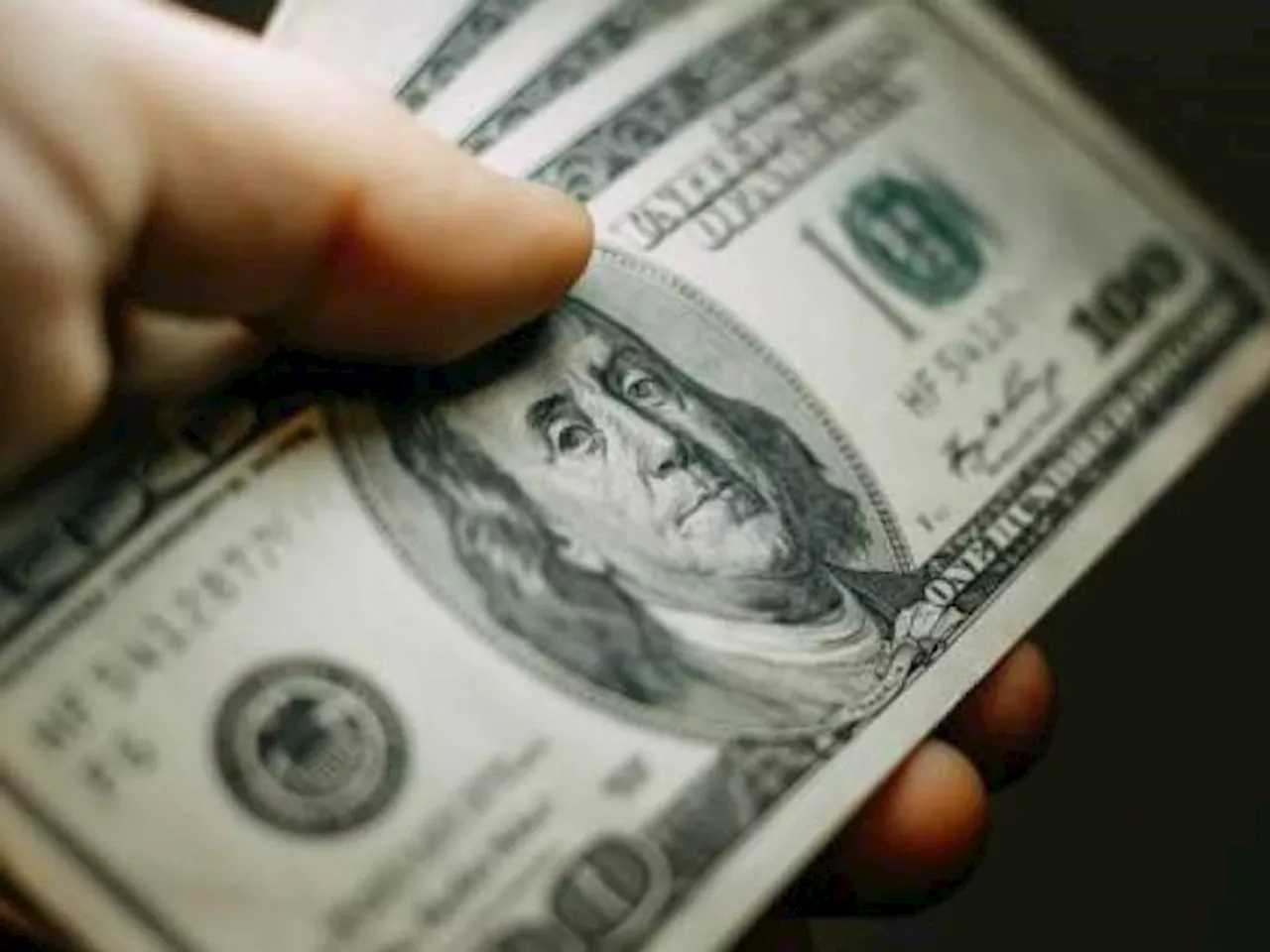 Qué debería pasar para que otra moneda supere al dólar como la dominante en el mundo