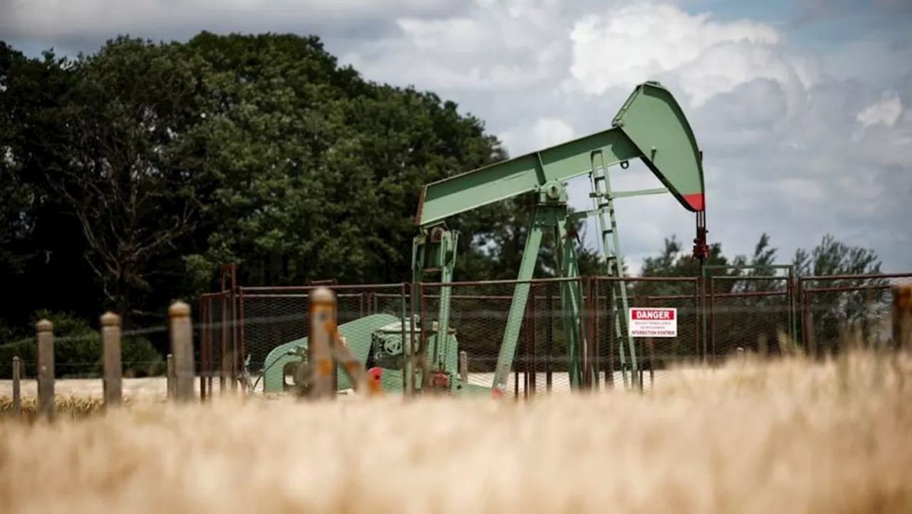 Oil settles down 7% after Iran attacks US military base in Qatar, not tankers