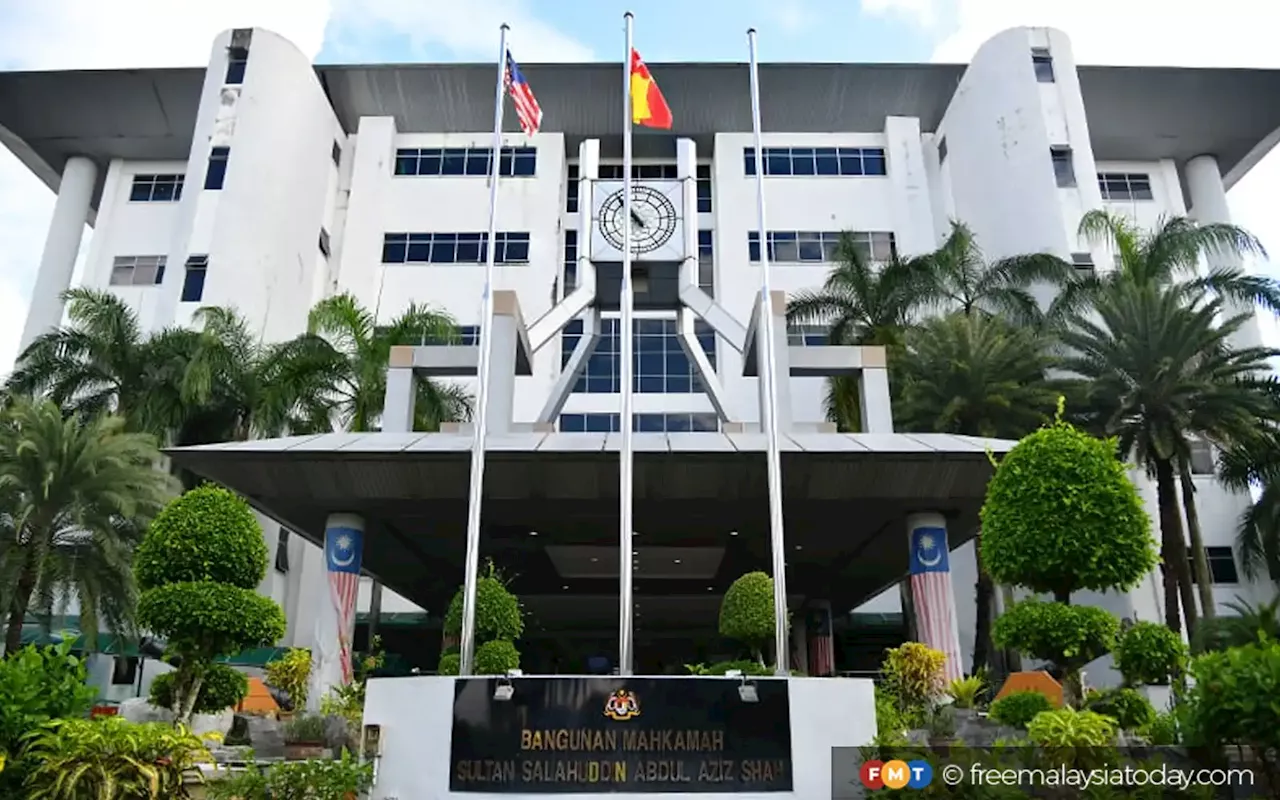 3 immigration officers acquitted of smuggling migrants at KLIA