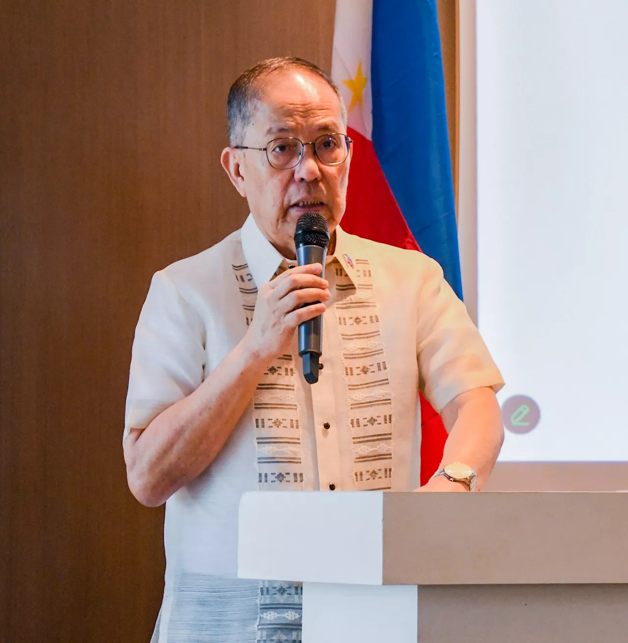 DOLE defends PH after ‘worst countries’ list