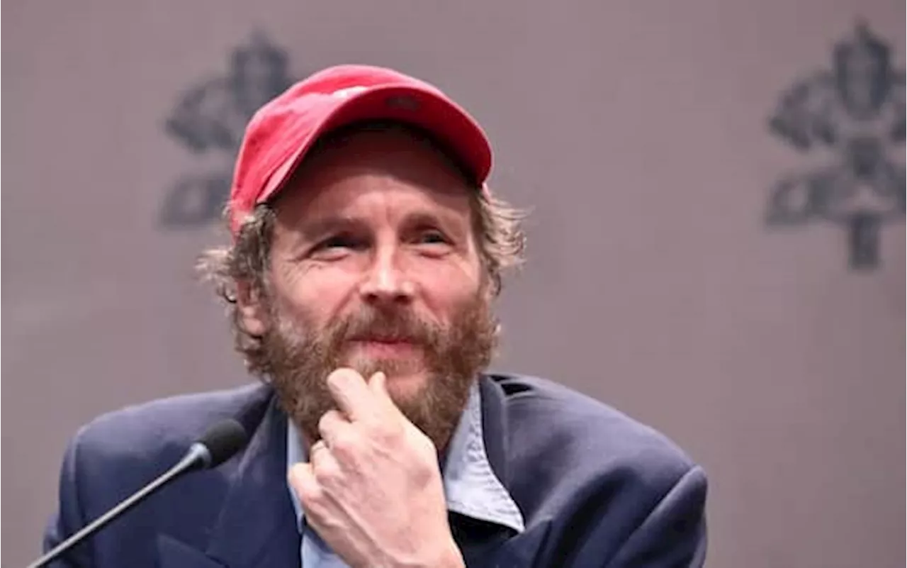 Jovanotti, la storia di Lorenzo Cherubini. Dalla radio all'incidente fino al ritorno live