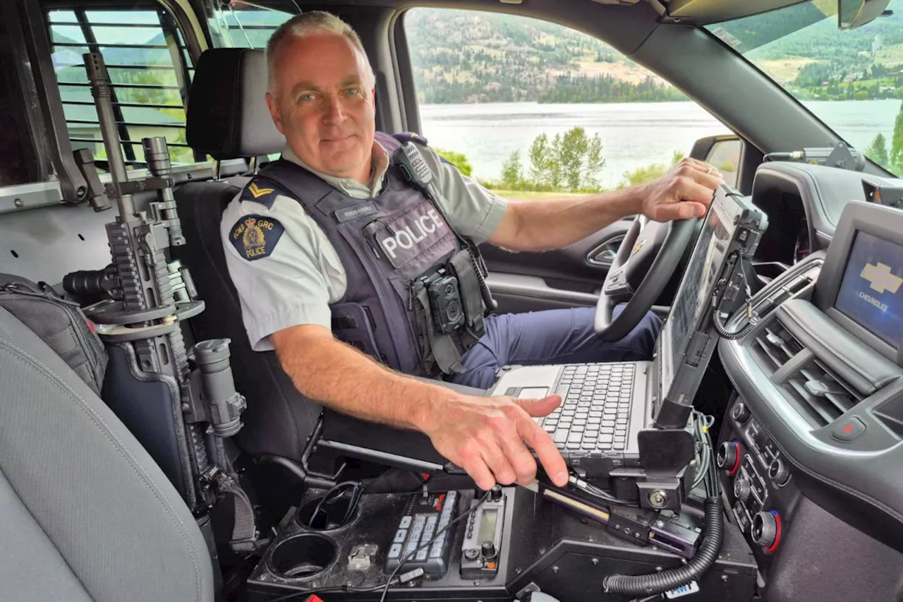 Retiring B.C. Mountie reflects on career with reporter he met in 1997