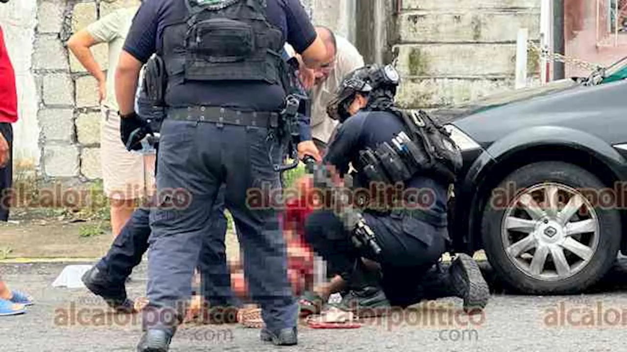 “Le dio como 10 machetazos”: Brutal agresión contra mujer por pleito vecinal, en Veracruz Puerto