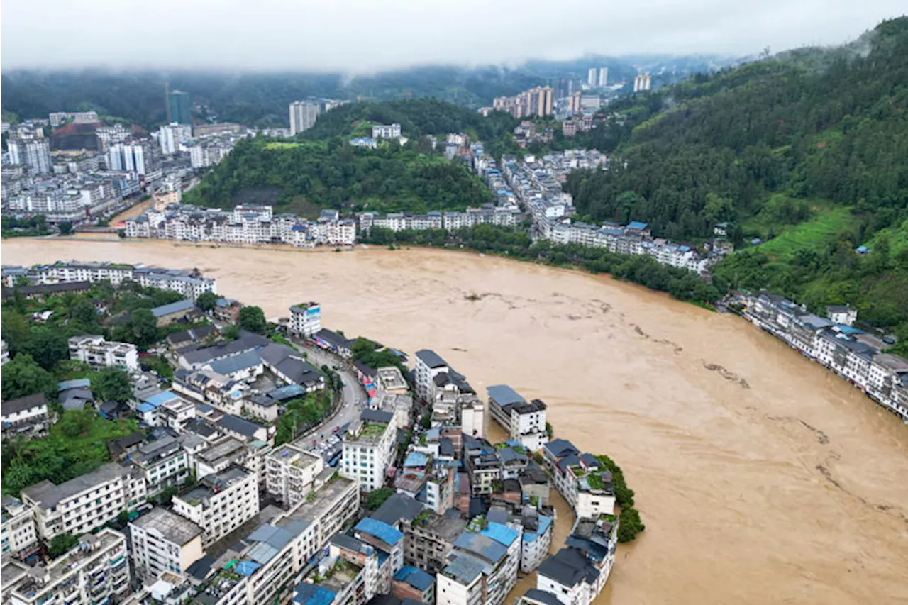 Over 80,000 flee severe flooding