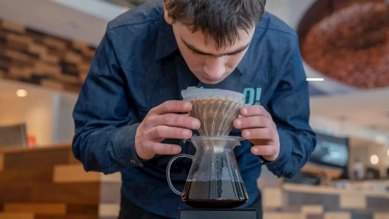 ¿Quién es el dueño de la cafetería de la CDMX atendida por un campeón mundial de barismo?