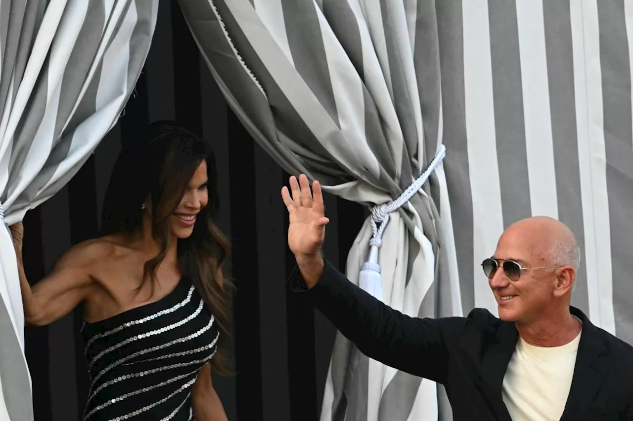 Amazon tycoon Bezos arrives in Venice for lavish wedding