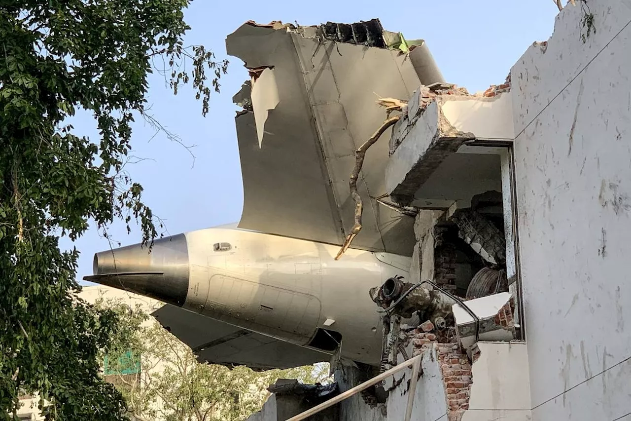 India recovers data from black boxes after deadly crash