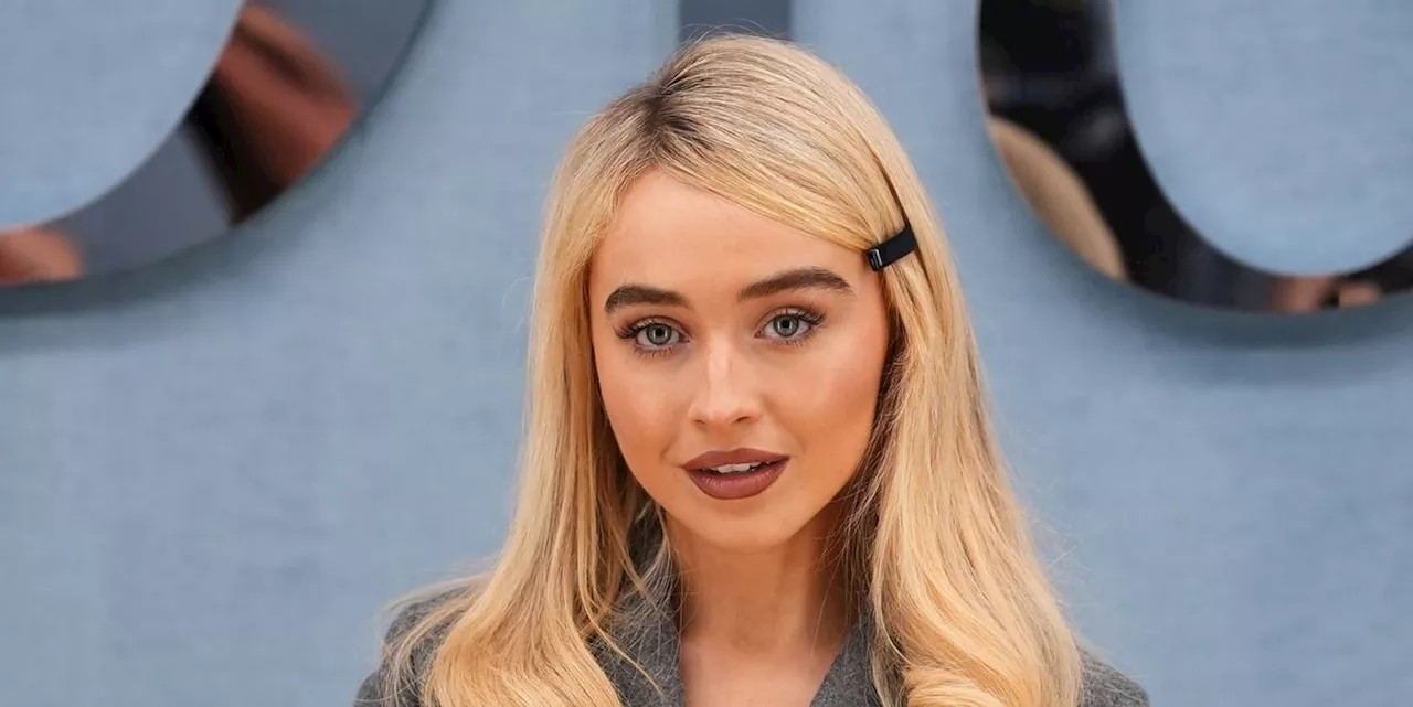 Sabrina Carpenter da Dior svela la direzione creativa di Jonathan Anderson