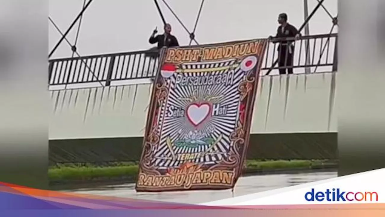 Heboh Pemasangan Bendera PSHT di Jepang Tuai Cibiran Netizen Lokal