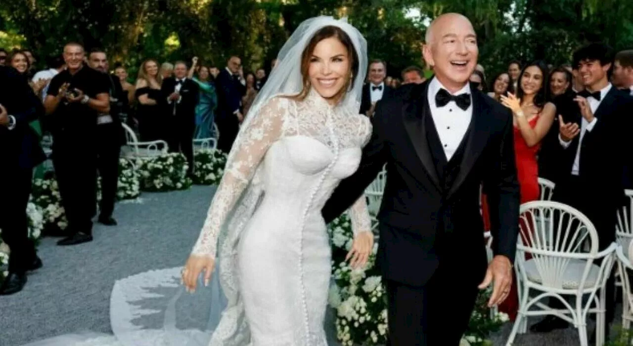 Jeff Bezos e Lauren Sanchez, le nozze a Venezia. L'abito della sposa, il nuovo cognome e i fuochi d'artificio