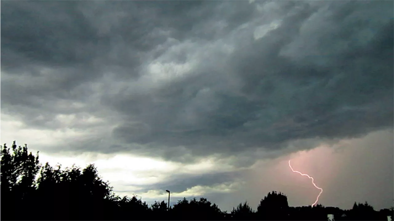 Severe thunderstorm warning issued for multiple suburban counties