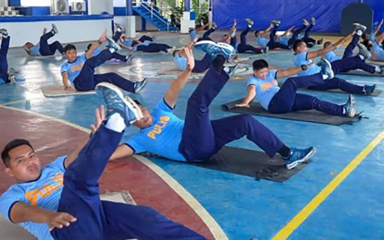 Tambok nga mga pulis gimonitor ang timbang