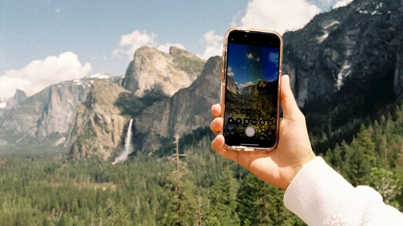 Unplug to Unwind: The Power of Airplane Mode Microbreaks