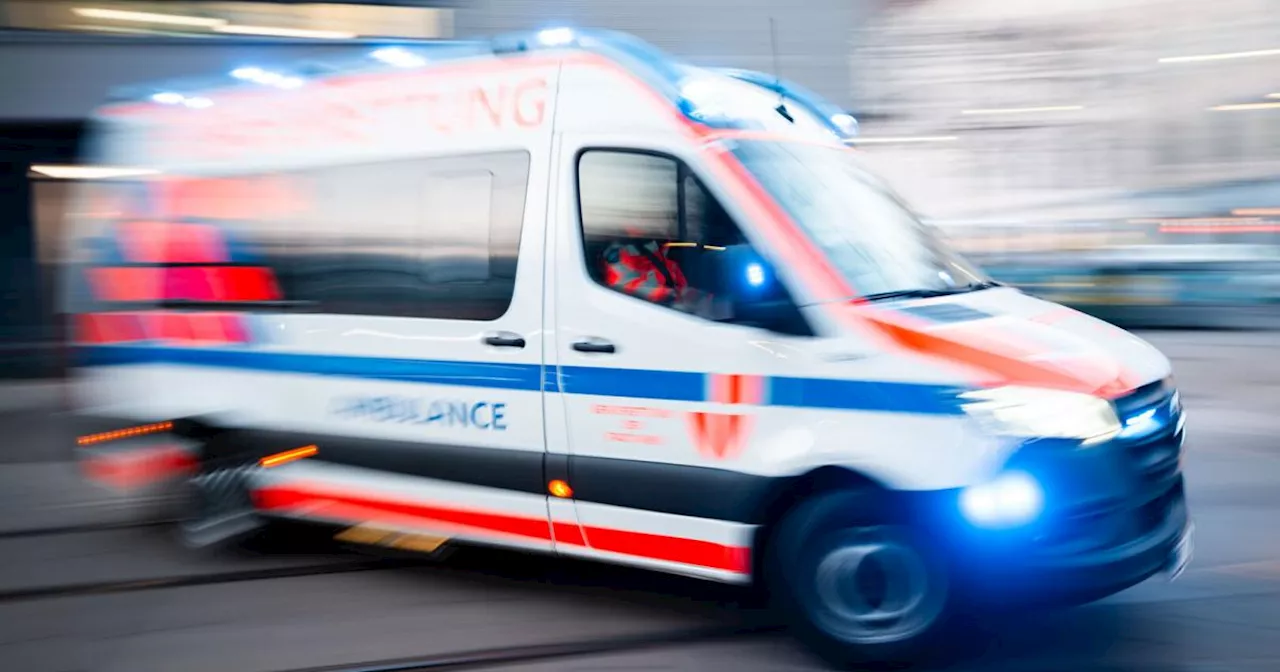 Mehrere Fahrgäste bei Unfall mit Bus in Favoriten verletzt